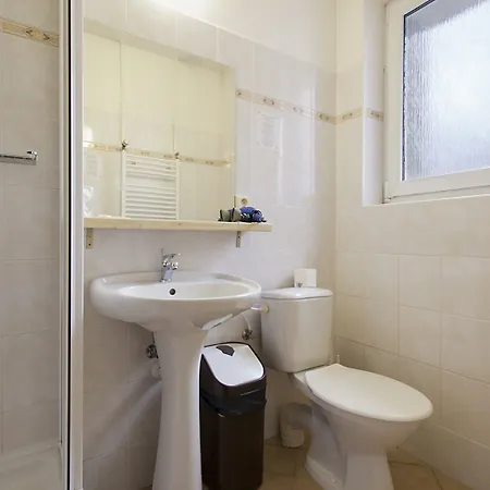 Otel Astra 3*
