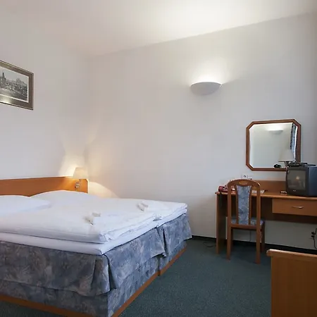 Otel Astra 3*